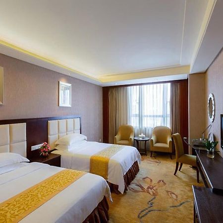 Vienna Hotel Lufeng Peopole Road Ngoại thất bức ảnh