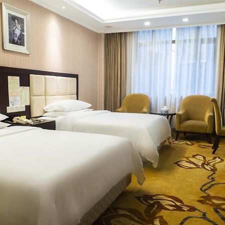 Vienna Hotel Lufeng Peopole Road Ngoại thất bức ảnh